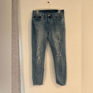 Judy Blue Jeans - Skinny Fit distressed & raw hem - Size 29/9